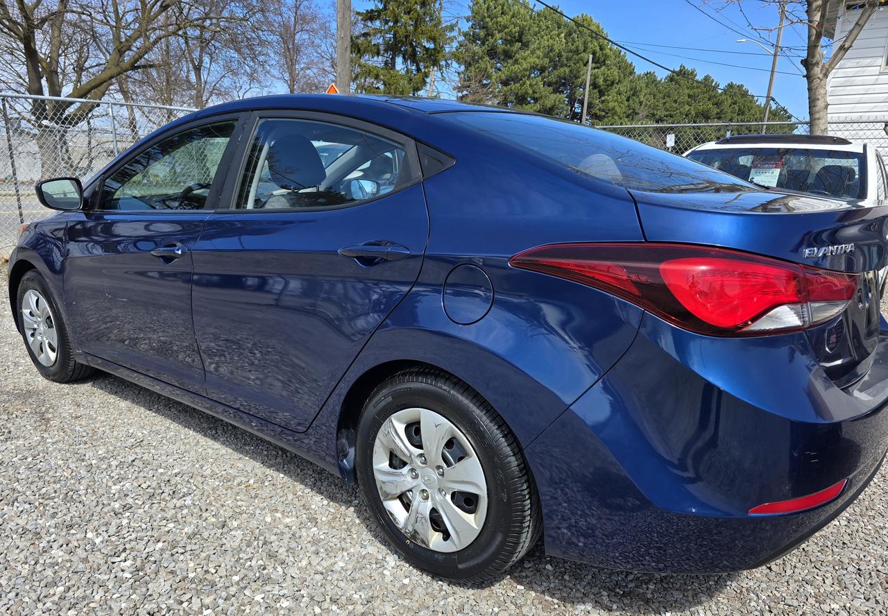 2016 Hyundai Elantra Limited Photo