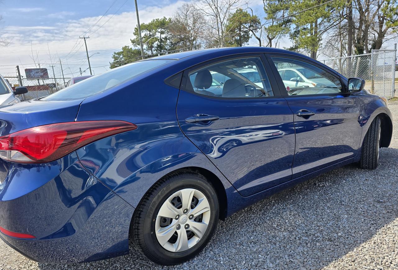 2016 Hyundai Elantra Limited Photo