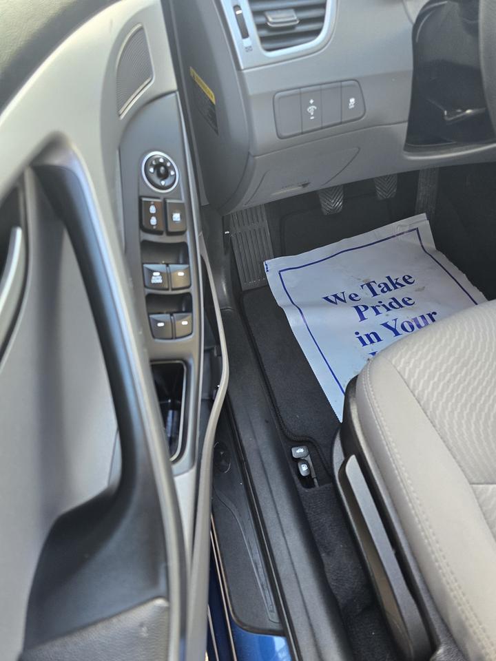 2016 Hyundai Elantra Limited Photo