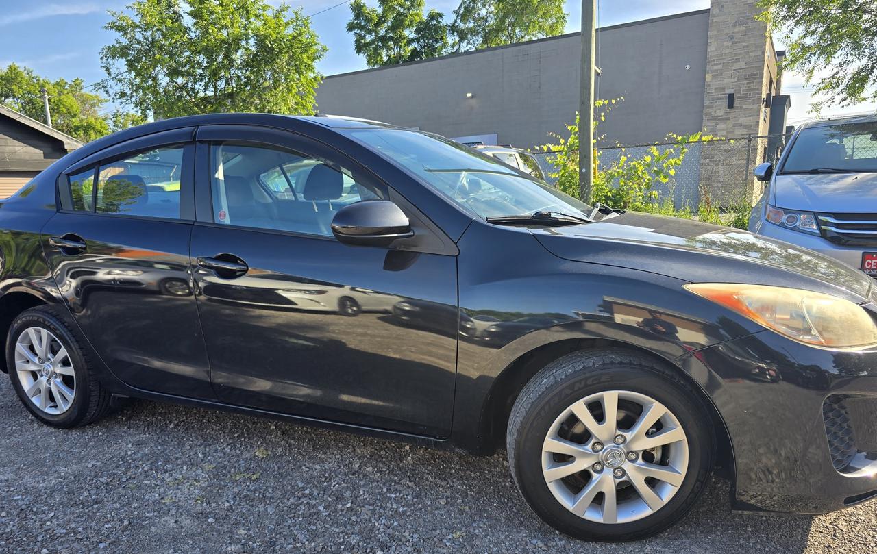 2013 Mazda MAZDA3 i Touring Photo