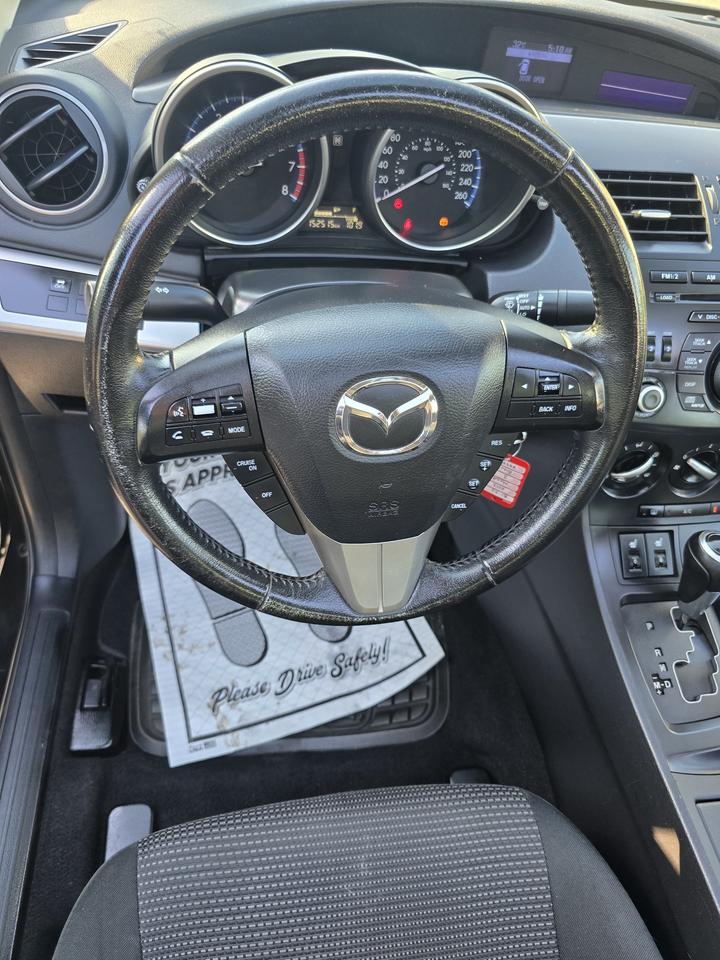 2013 Mazda MAZDA3 i Touring Photo
