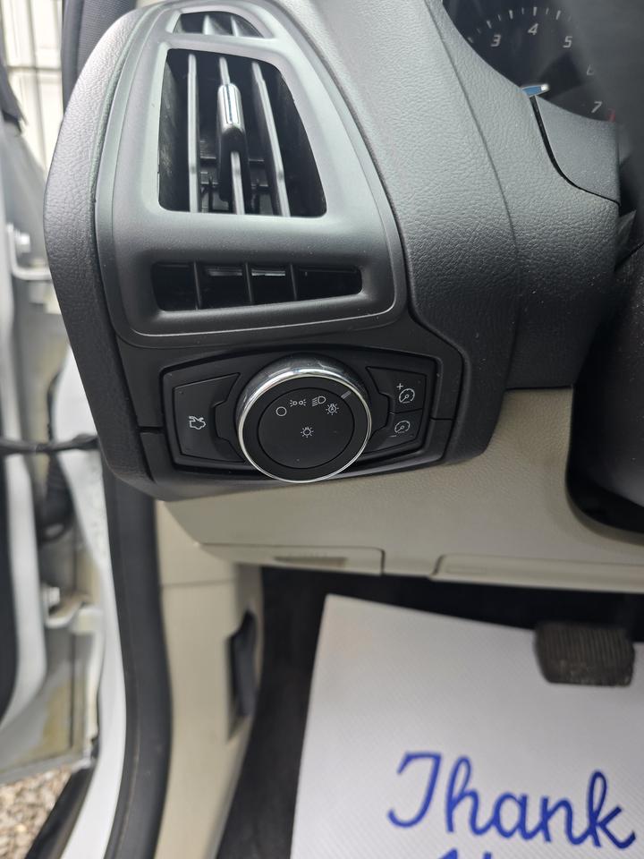 2013 Ford Focus SE Photo