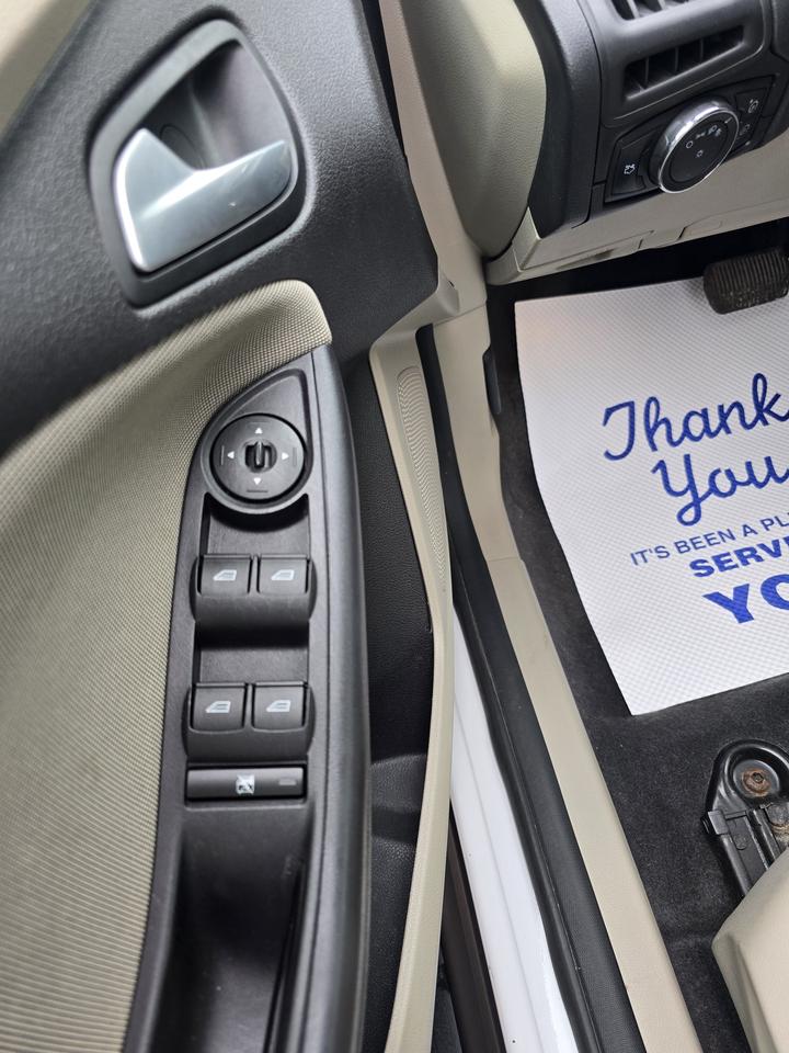 2013 Ford Focus SE Photo