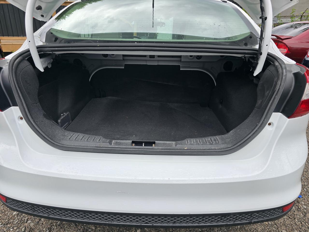 2013 Ford Focus SE Photo