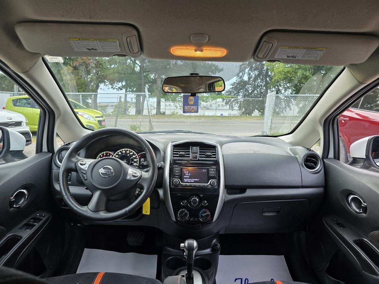 2017 Nissan Versa Note SV Photo