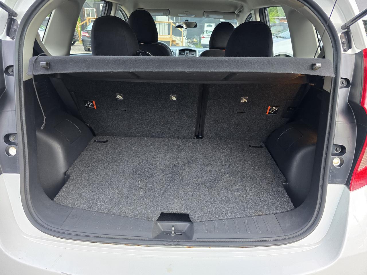 2017 Nissan Versa Note SV Photo