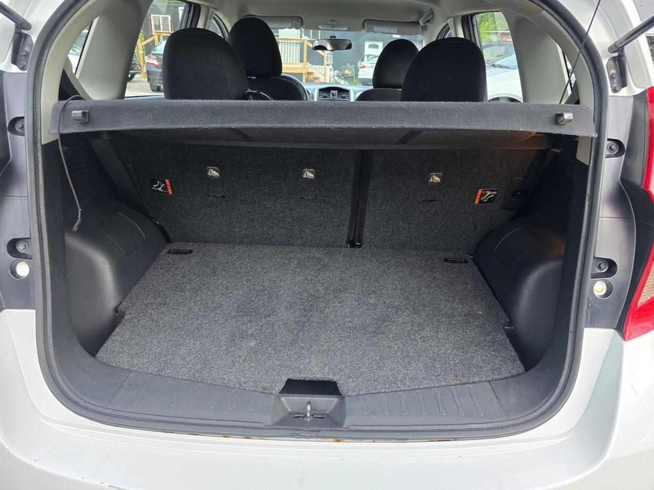 2017 Nissan Versa Note SV Photo