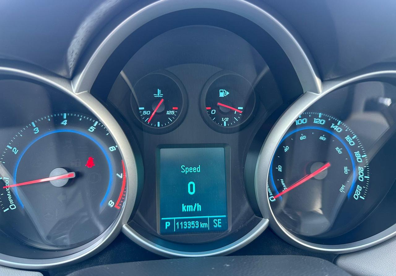 2012 Chevrolet Cruze 1LT Photo