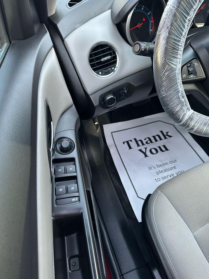 2012 Chevrolet Cruze 1LT Photo