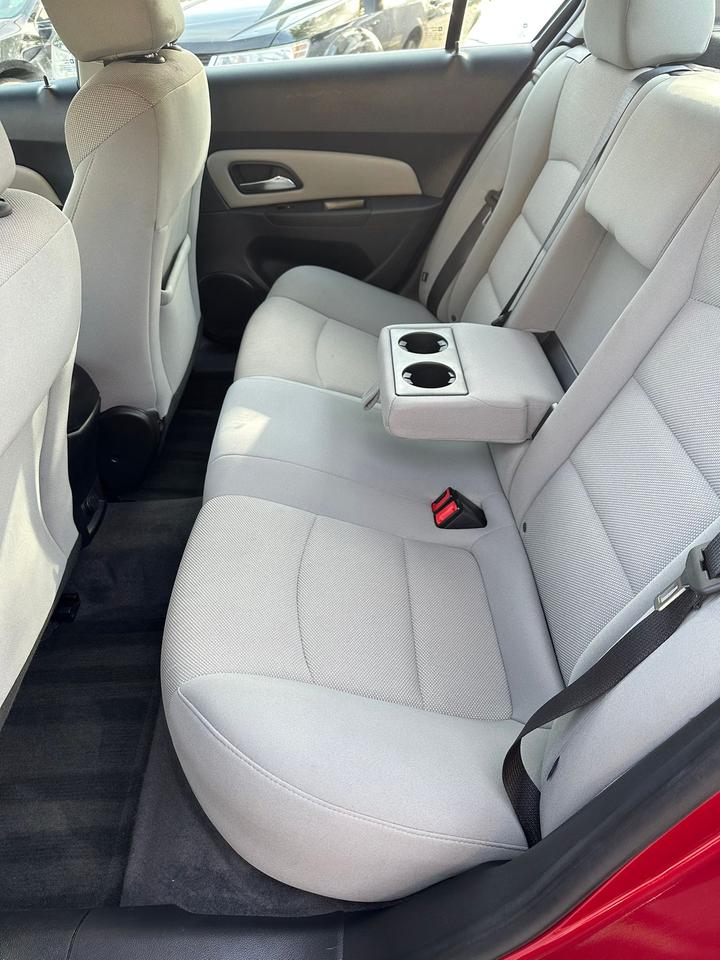 2012 Chevrolet Cruze 1LT Photo