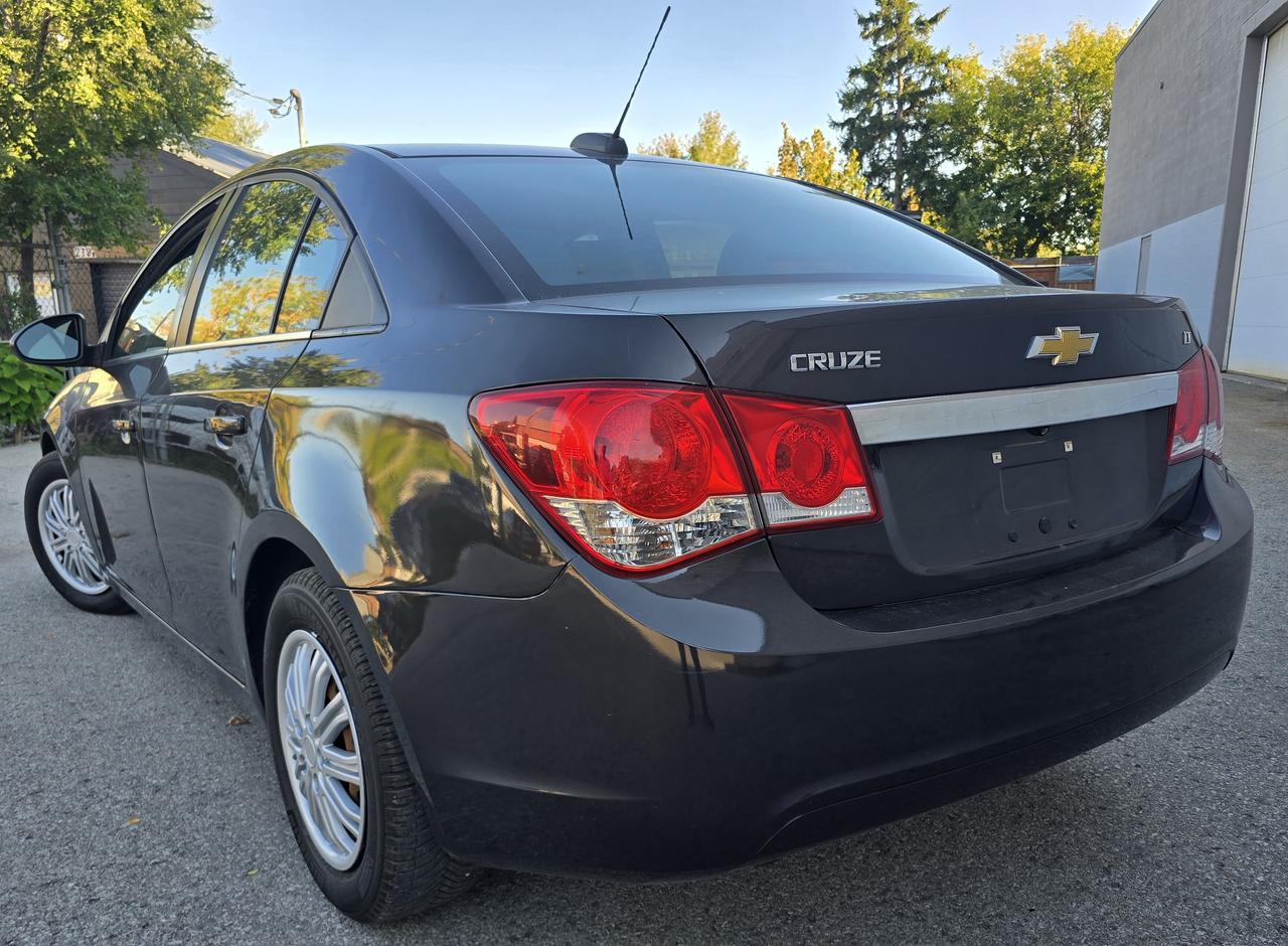 2015 Chevrolet Cruze 1LT Photo