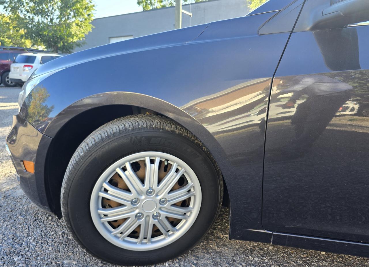 2015 Chevrolet Cruze 1LT Photo