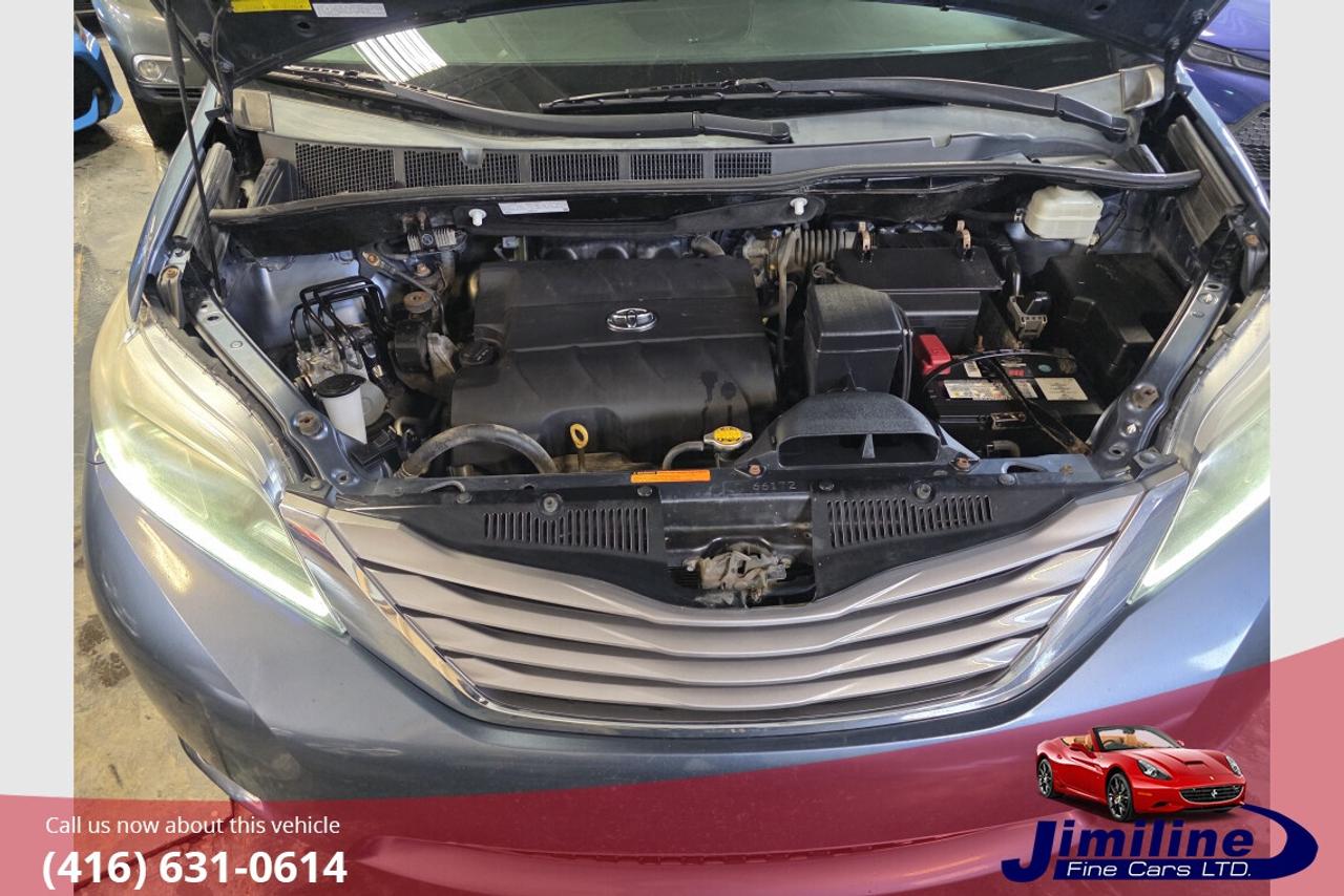 2015 Toyota Sienna XLE ALL WHEEL DRIVE NAVIGATION Photo