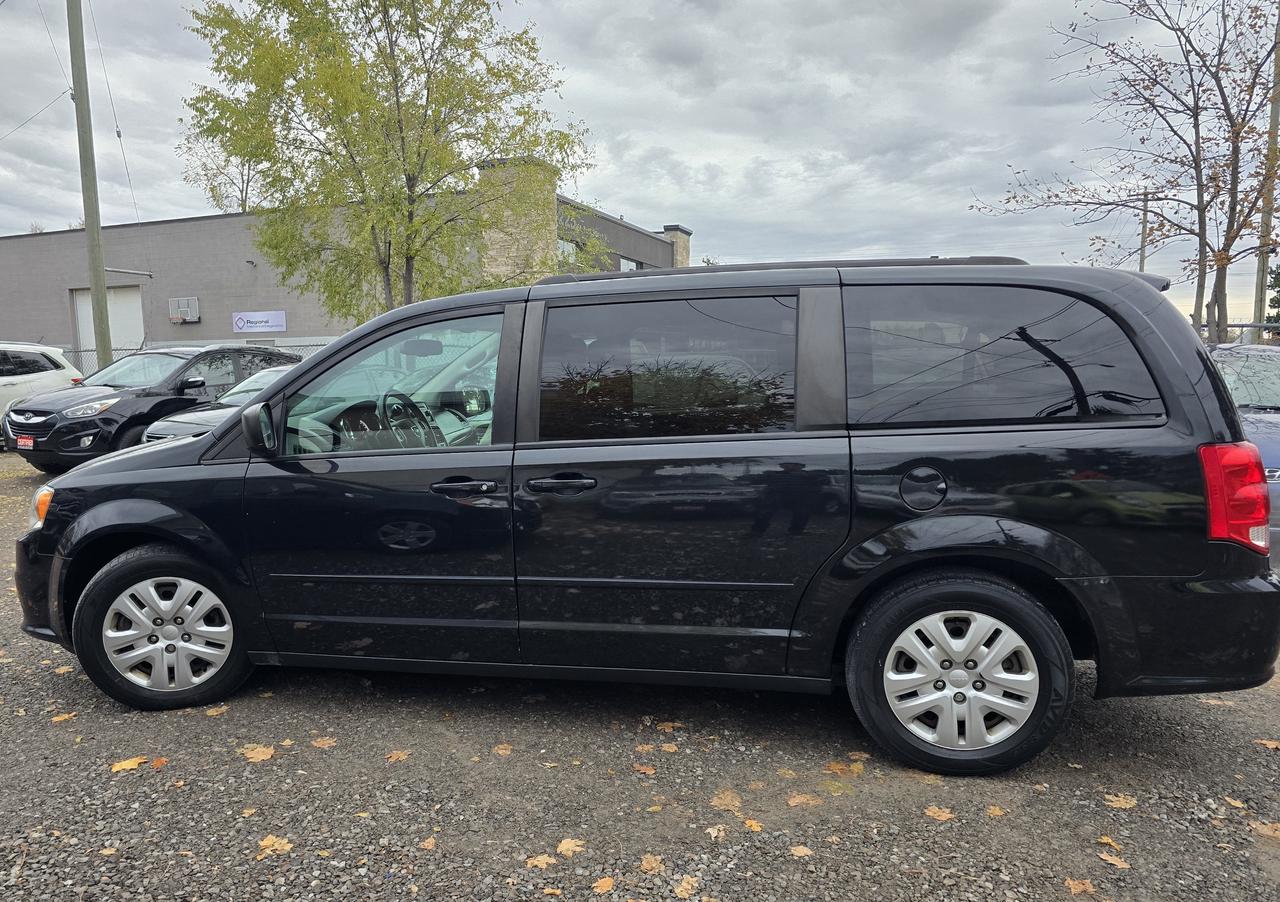 2016 Dodge Grand Caravan SE Photo