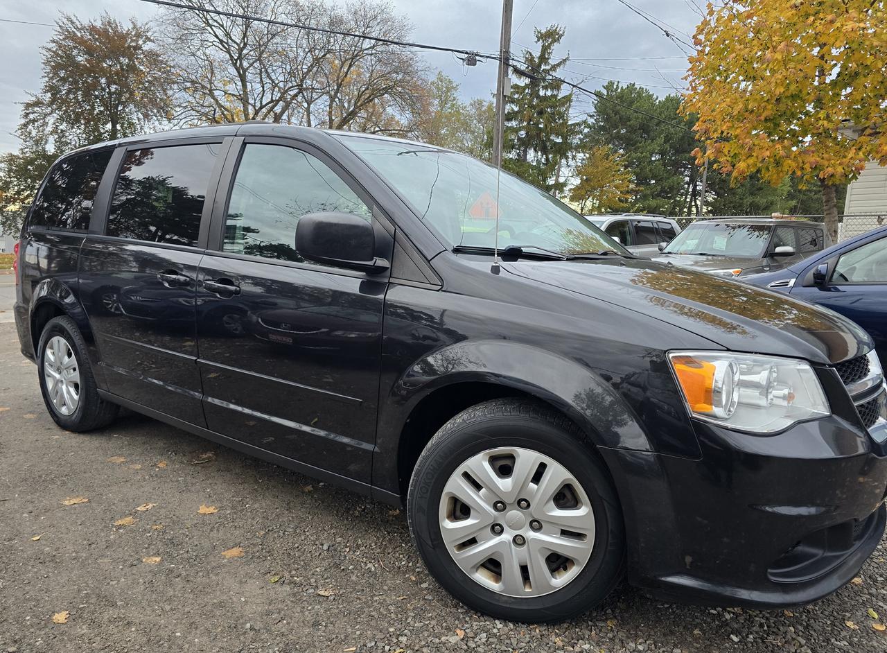 2016 Dodge Grand Caravan SE Photo