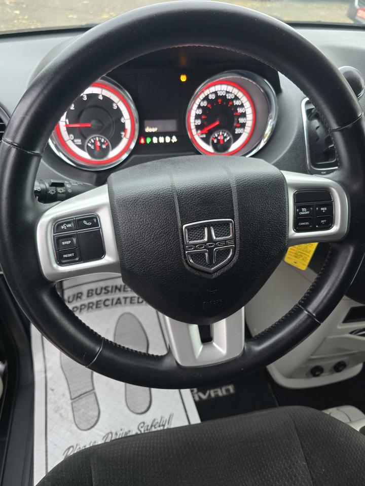 2016 Dodge Grand Caravan SE Photo