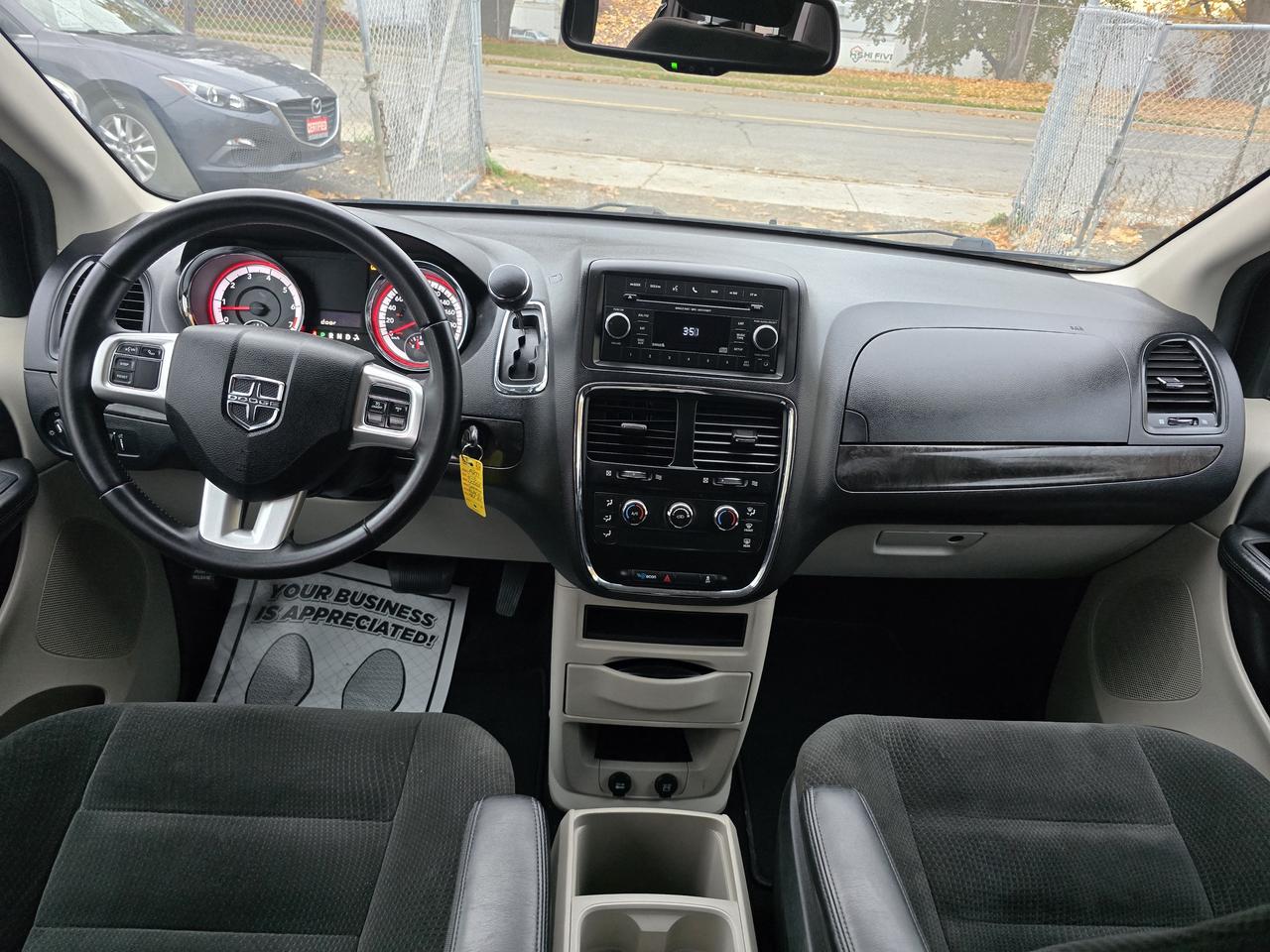 2016 Dodge Grand Caravan SE Photo