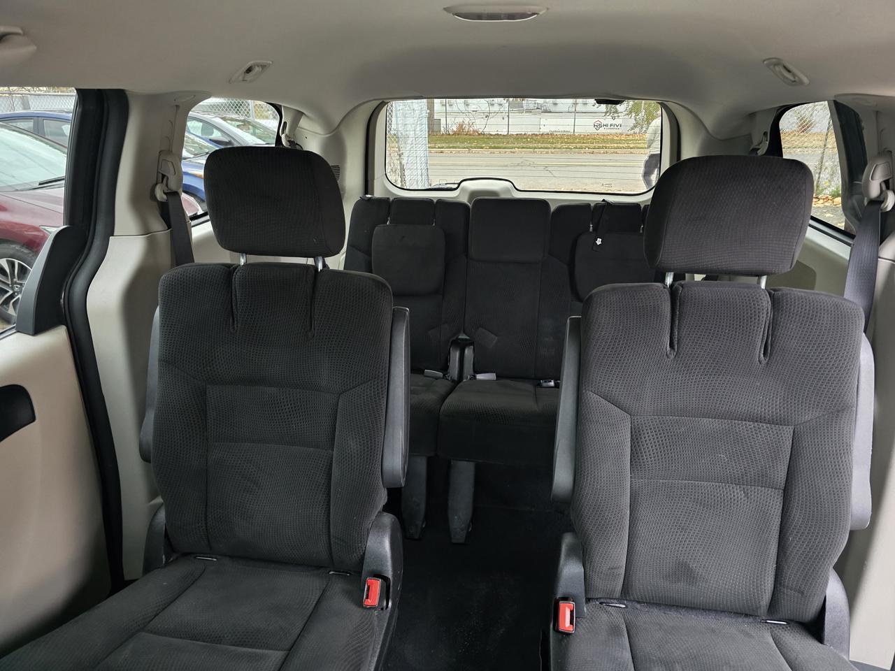 2016 Dodge Grand Caravan SE Photo