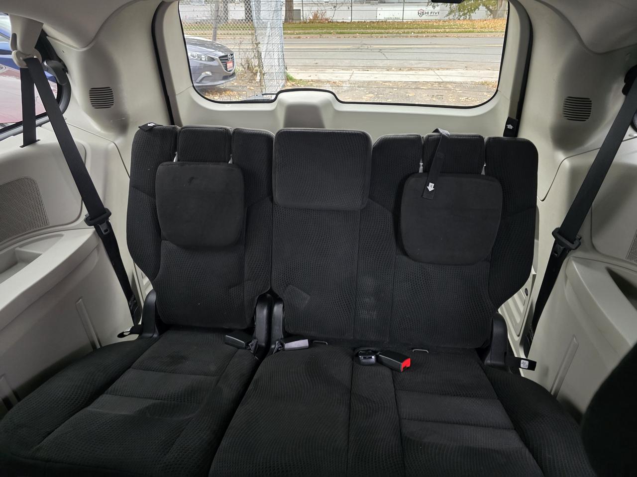 2016 Dodge Grand Caravan SE Photo