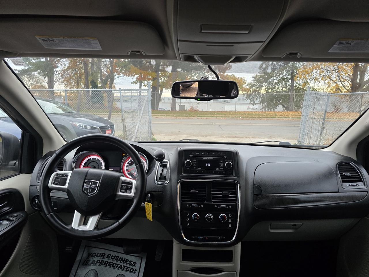 2016 Dodge Grand Caravan SE Photo