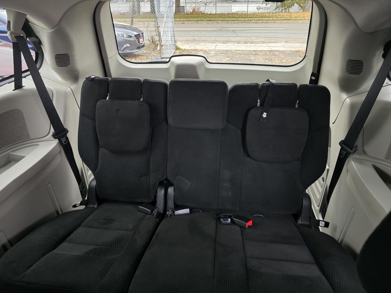 2016 Dodge Grand Caravan SE Photo