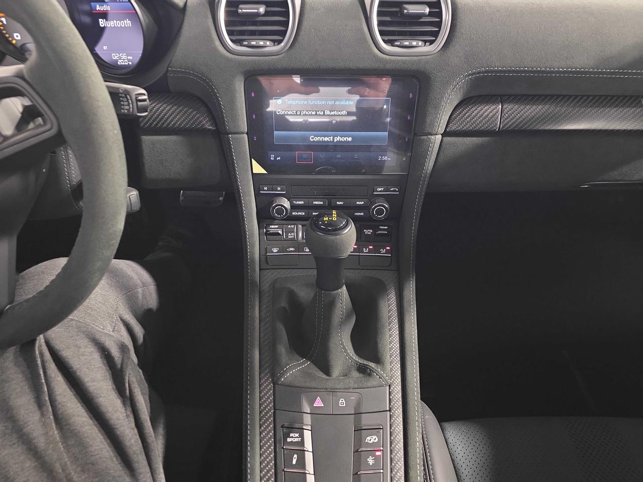 2025 Porsche 718 Cayman GT4 Photo