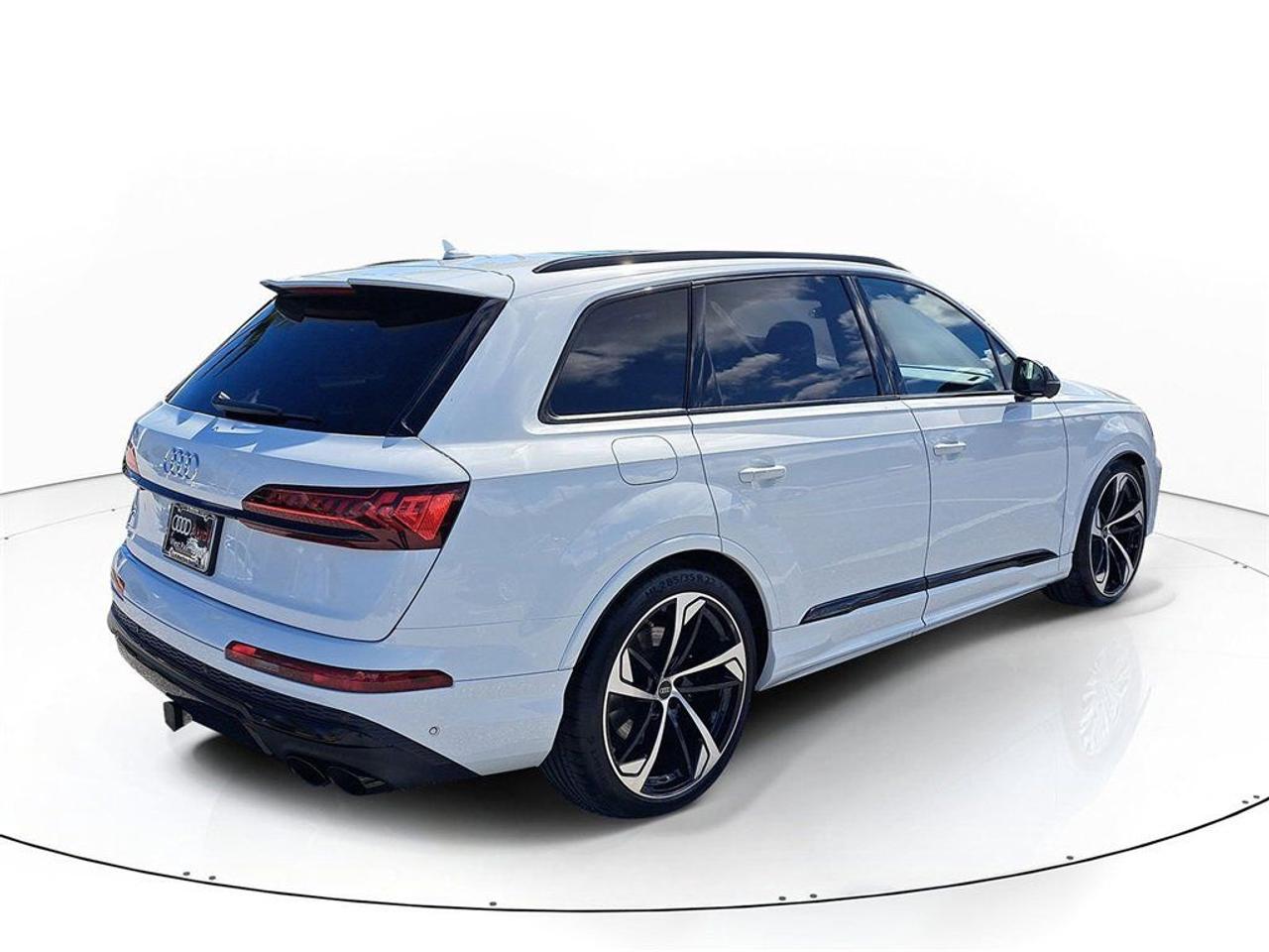 2023 Audi SQ7 PREMIUM PLUS Photo