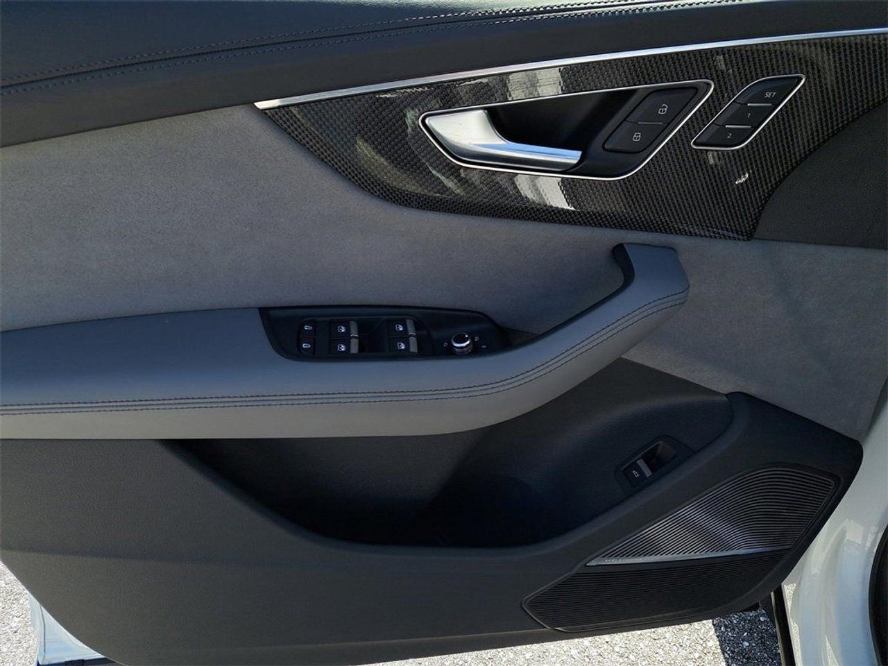 2023 Audi SQ7 PREMIUM PLUS Photo