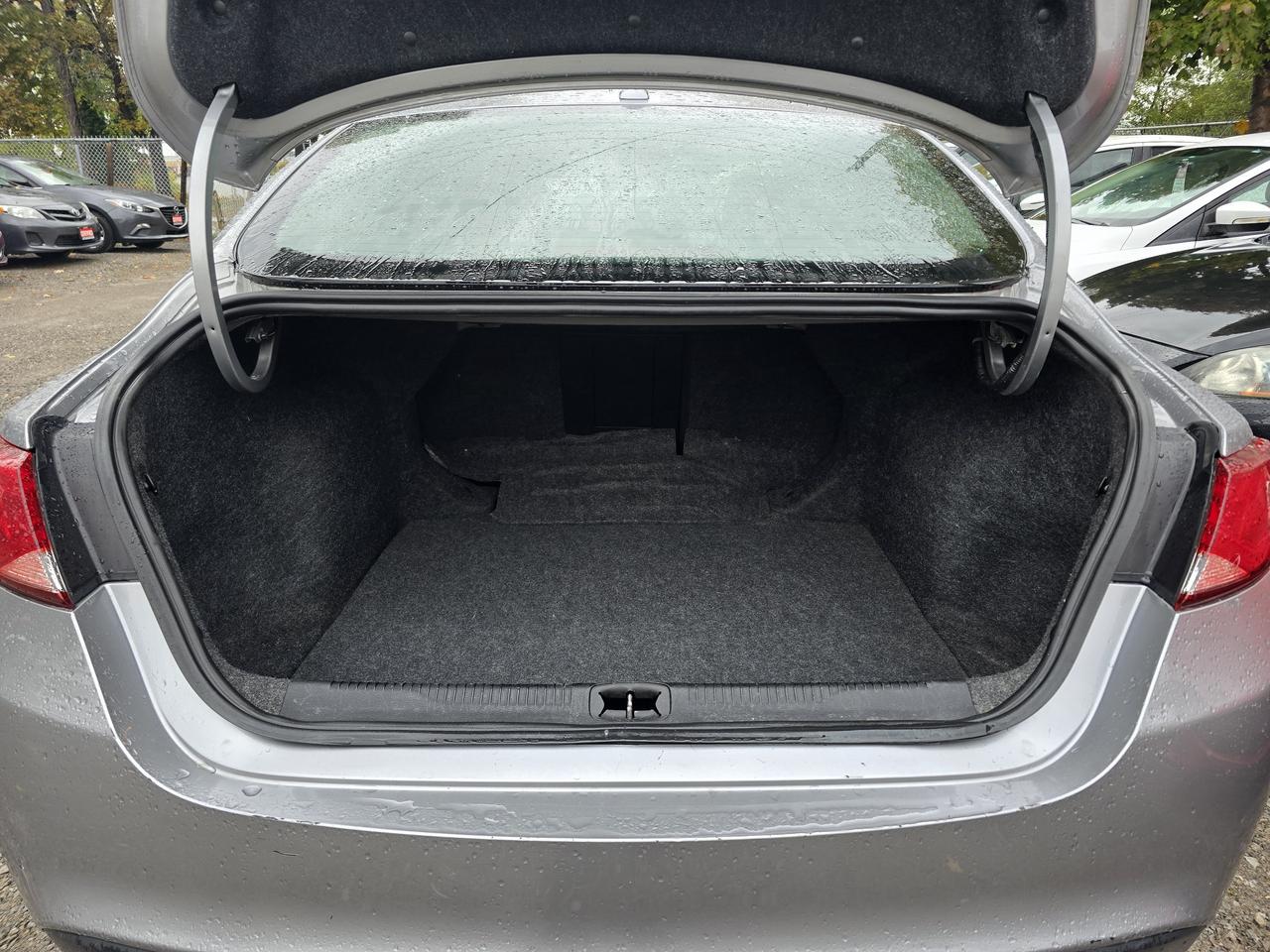 2015 Chrysler 200 LX Photo