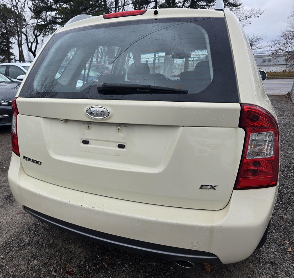 2012 Kia Rondo EX Photo4