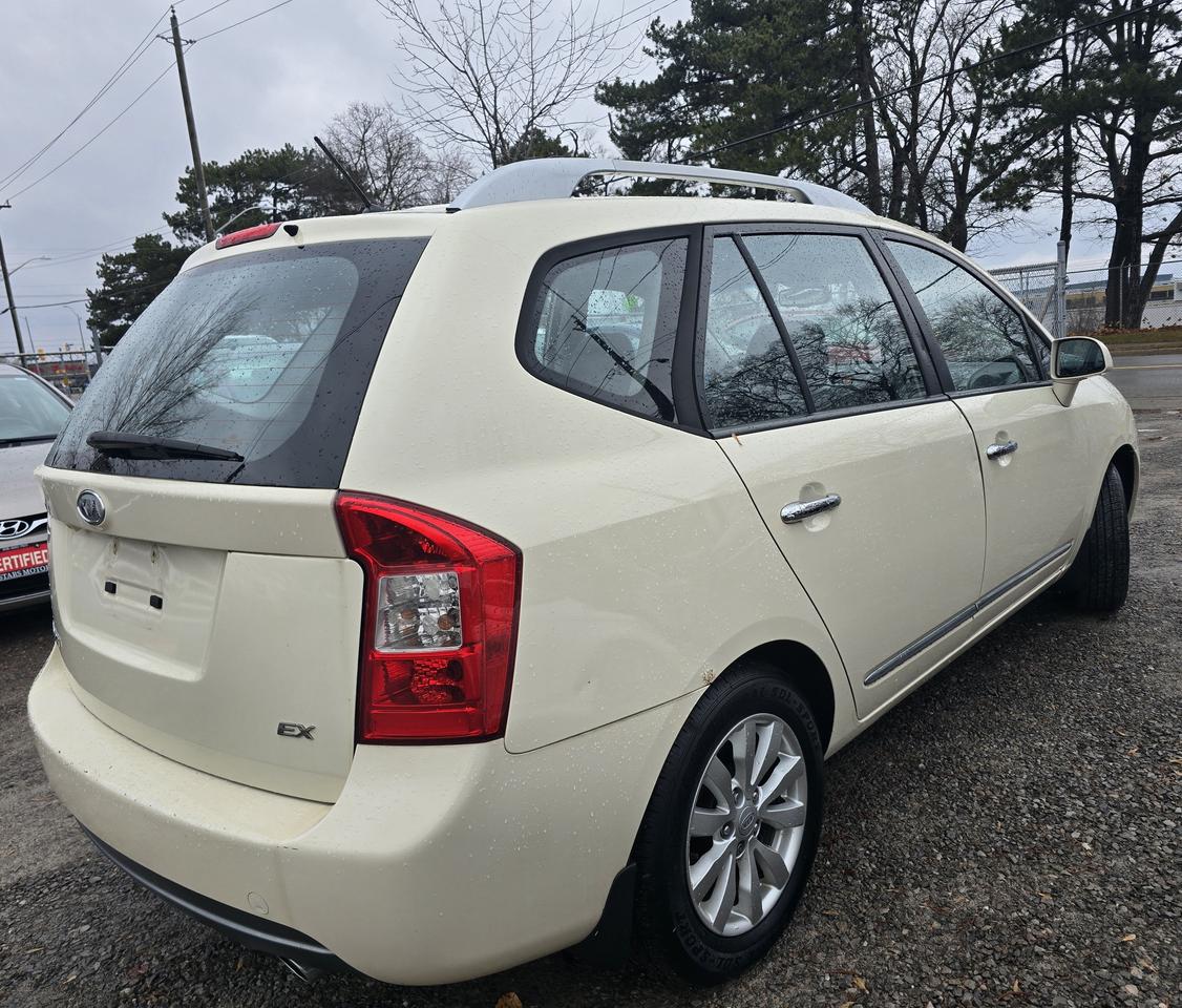 2012 Kia Rondo EX Photo