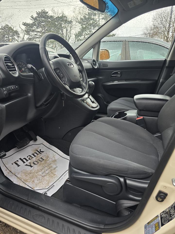 2012 Kia Rondo EX Photo