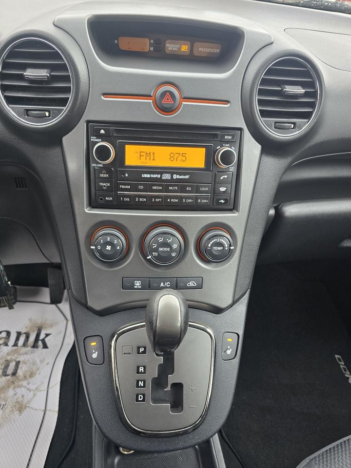 2012 Kia Rondo EX Photo