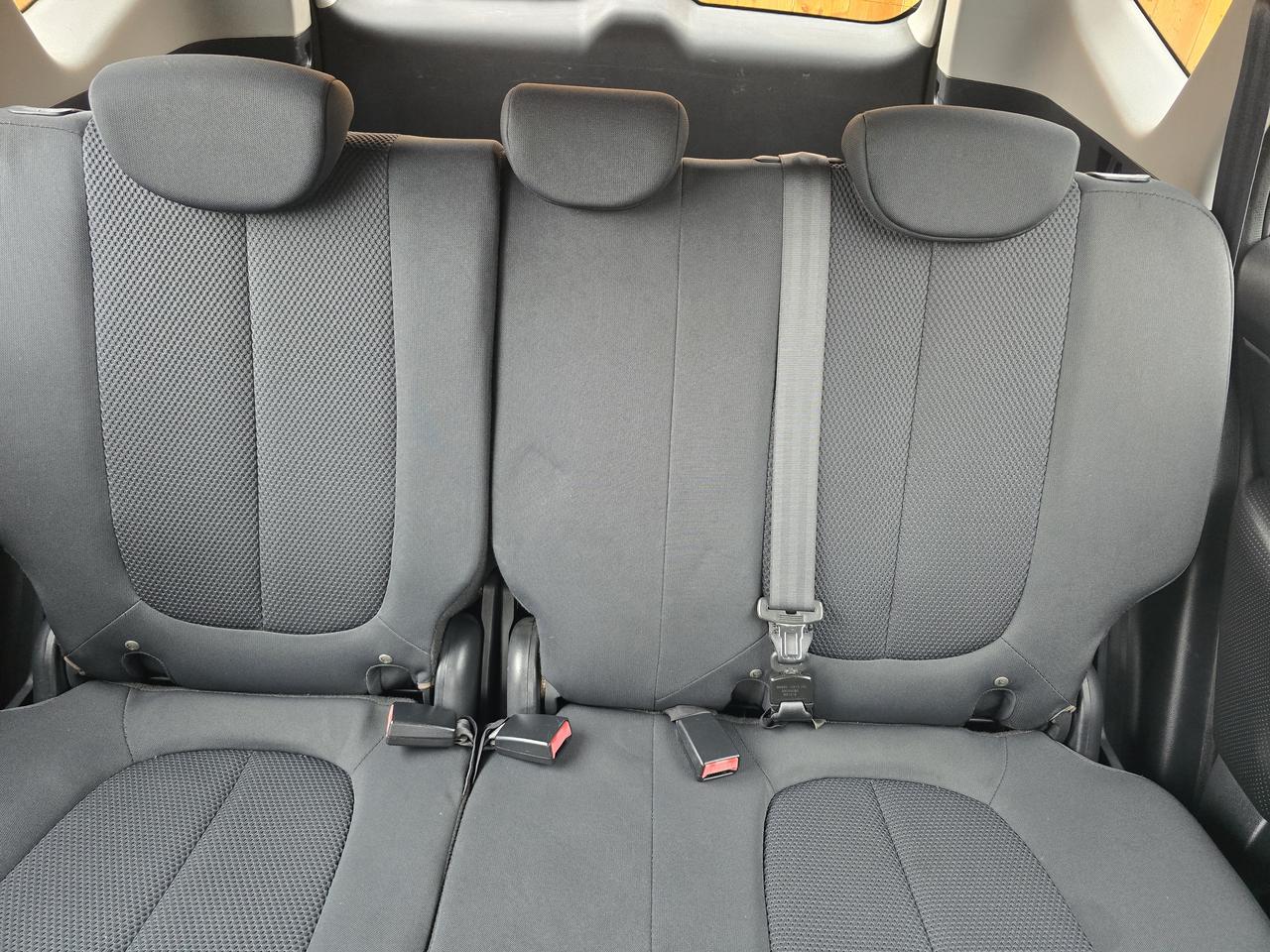 2012 Kia Rondo EX Photo