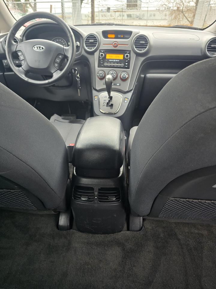 2012 Kia Rondo EX Photo