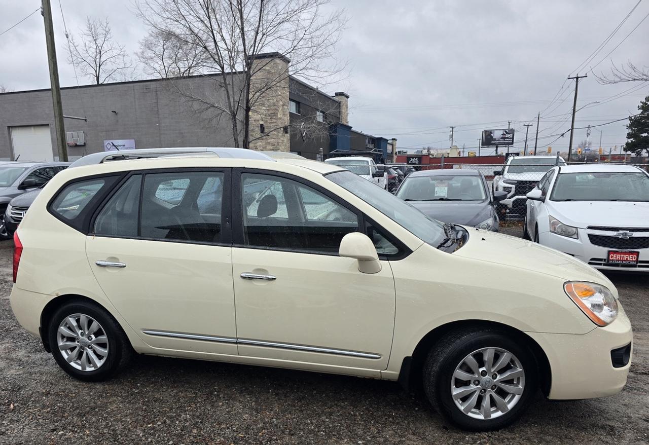 2012 Kia Rondo EX Photo