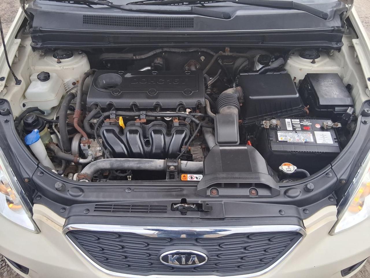 2012 Kia Rondo EX Photo