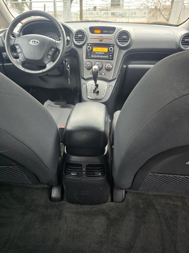 2012 Kia Rondo EX Photo