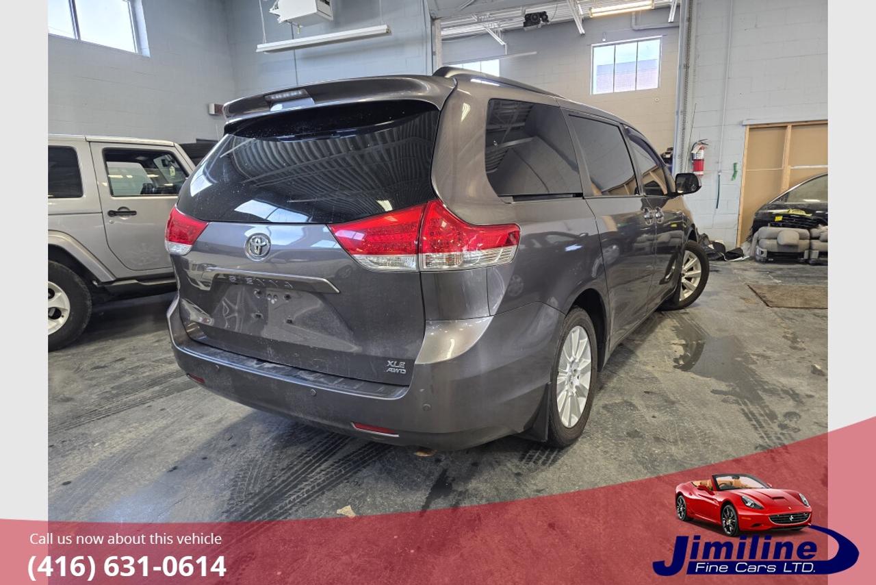 2014 Toyota Sienna XLE AWD Photo