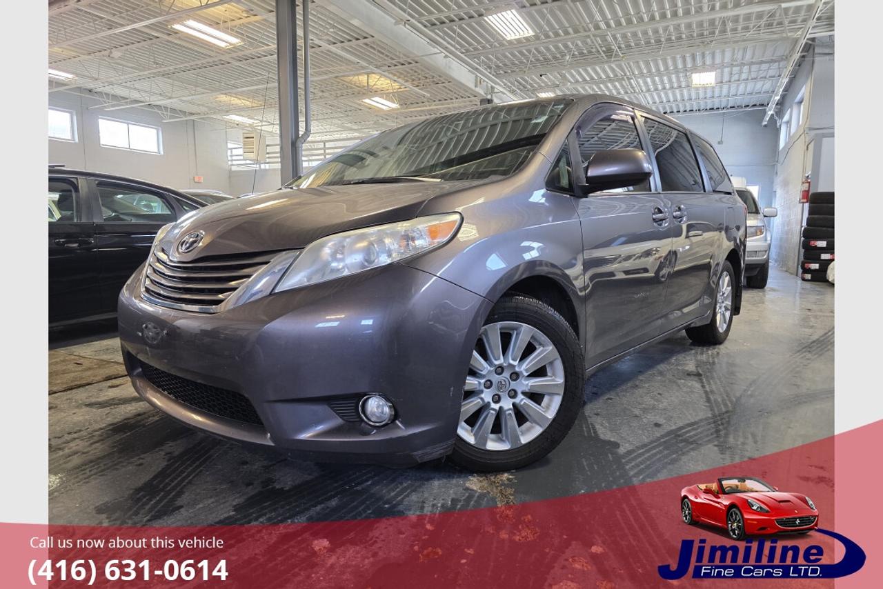 2014 Toyota Sienna XLE AWD Photo0