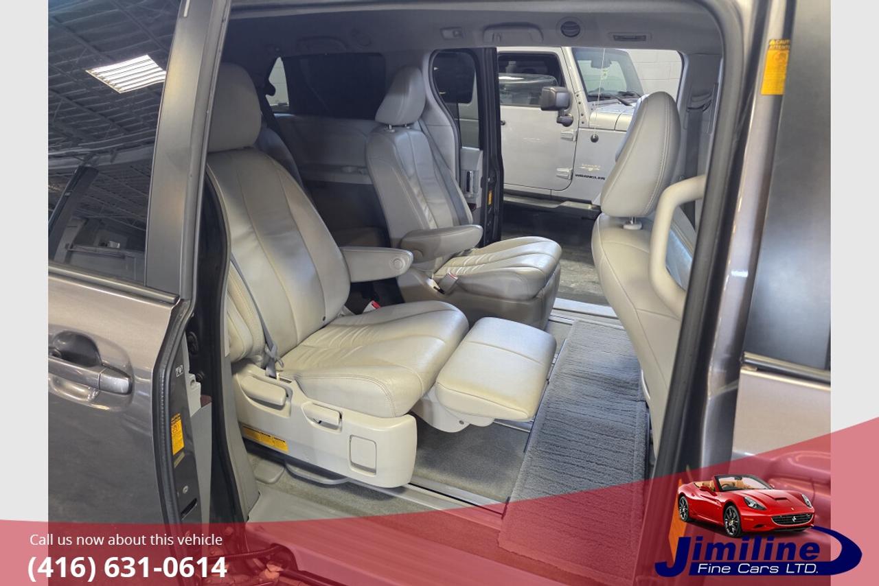 2014 Toyota Sienna XLE AWD Photo