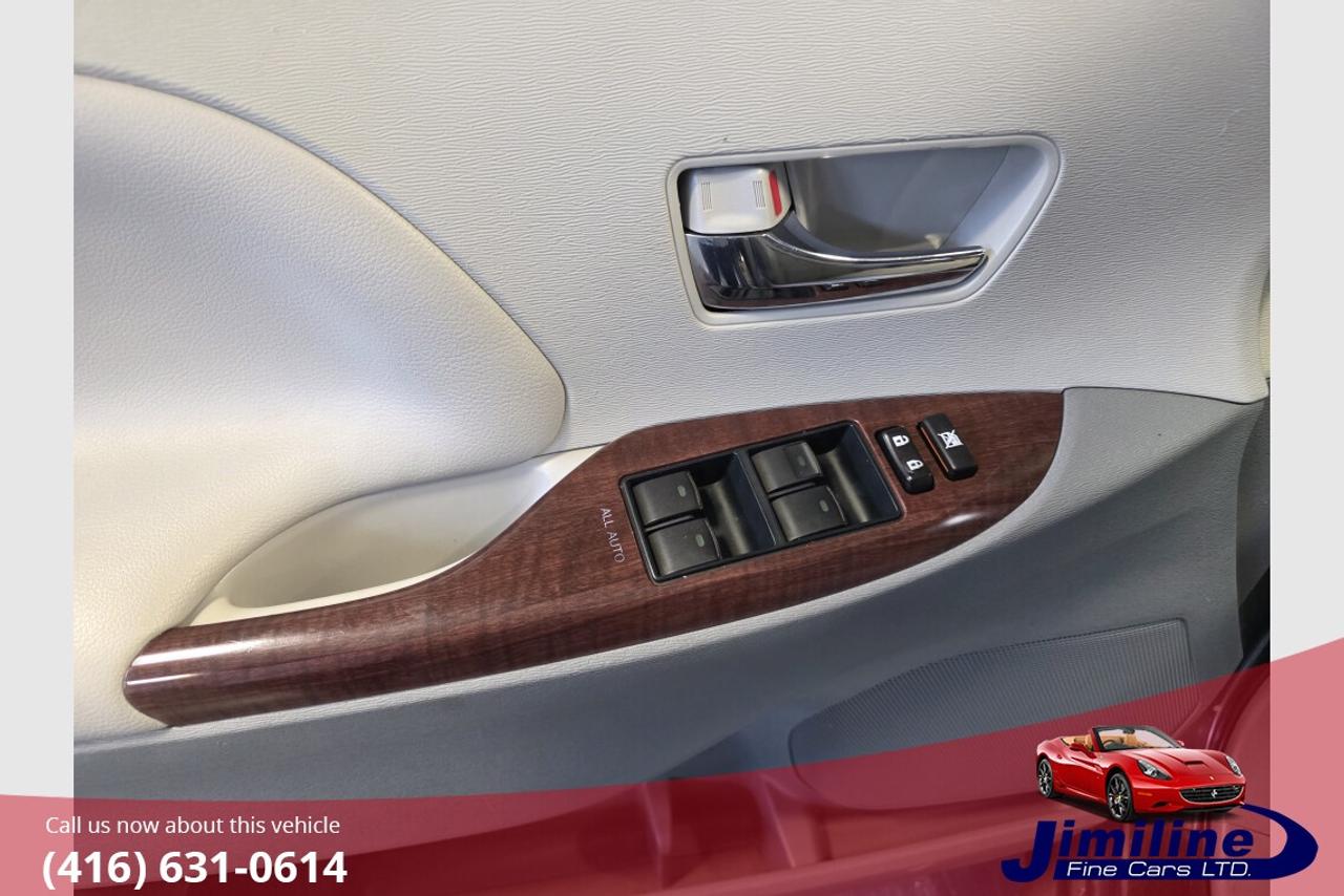 2014 Toyota Sienna XLE AWD Photo