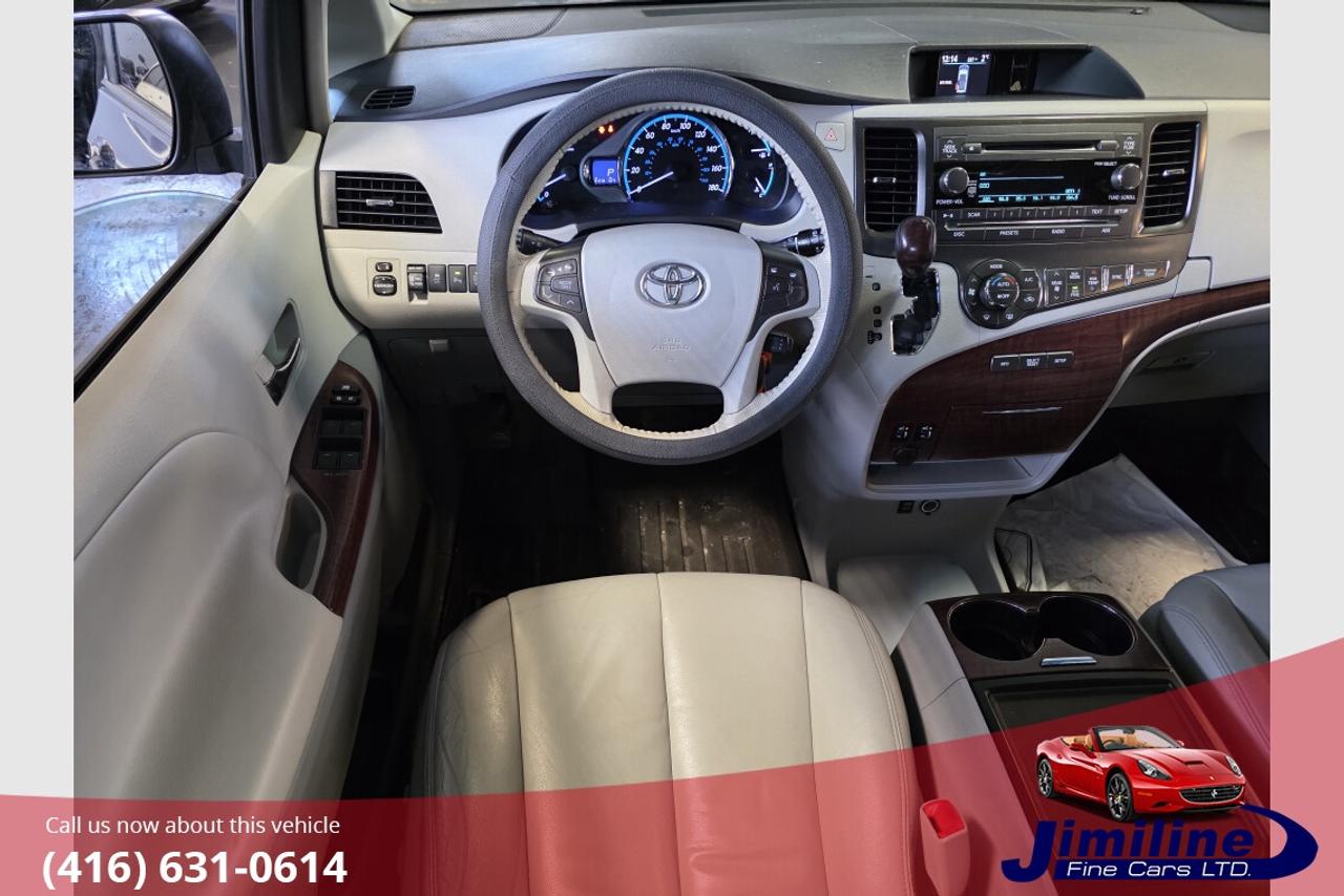 2014 Toyota Sienna XLE AWD Photo