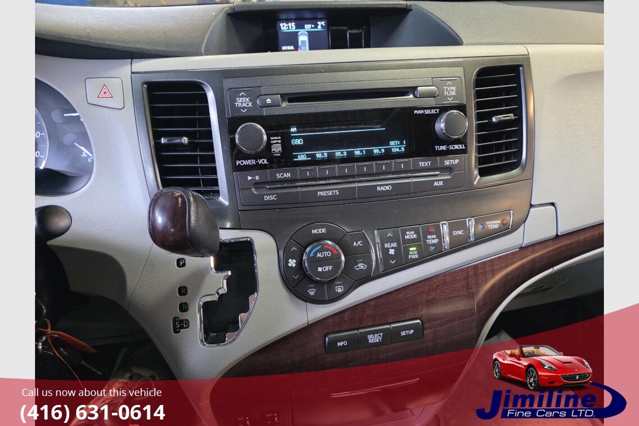 2014 Toyota Sienna XLE AWD Photo