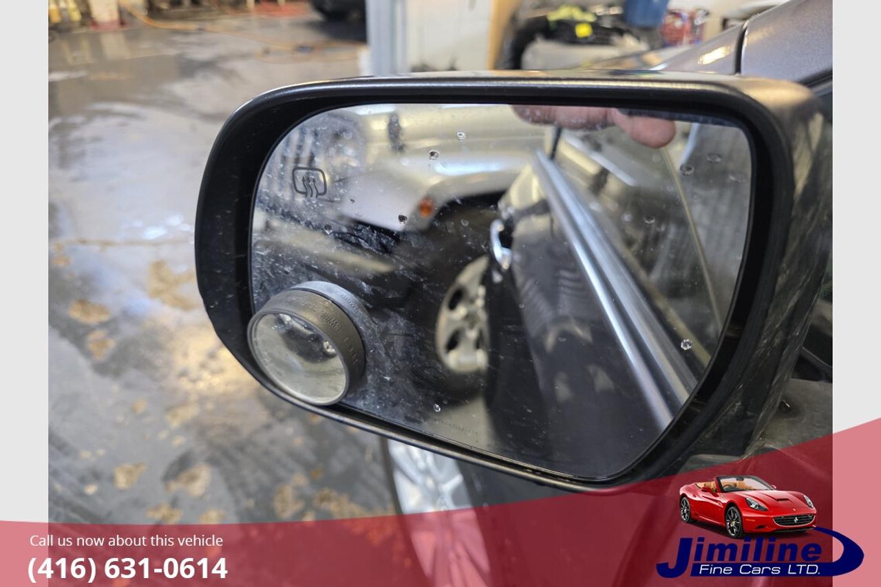 2014 Toyota Sienna XLE AWD Photo