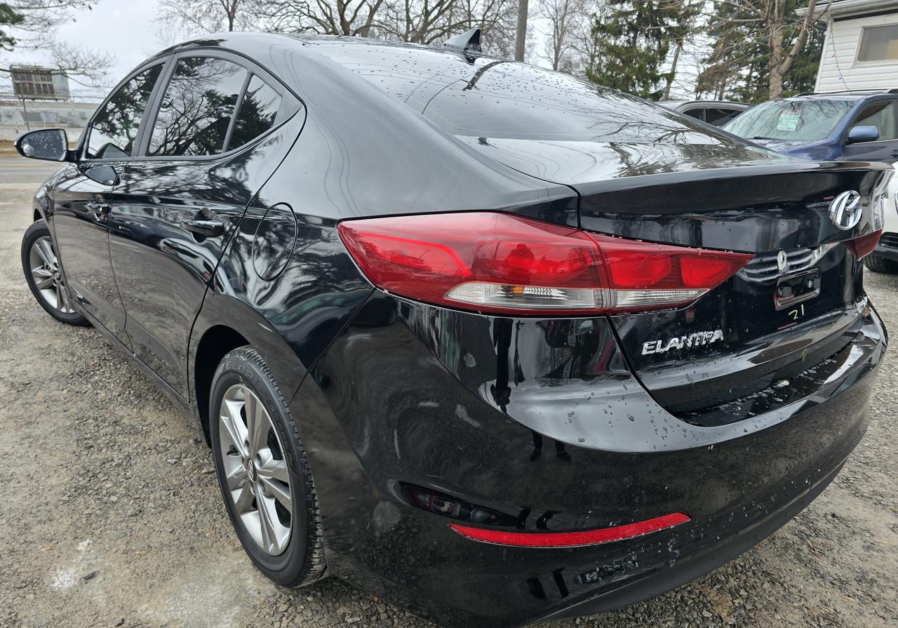 2017 Hyundai Elantra SE Photo4