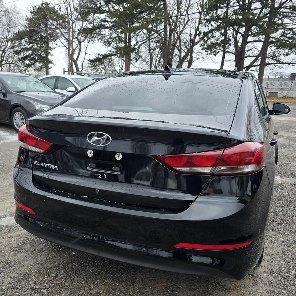 2017 Hyundai Elantra SE Photo