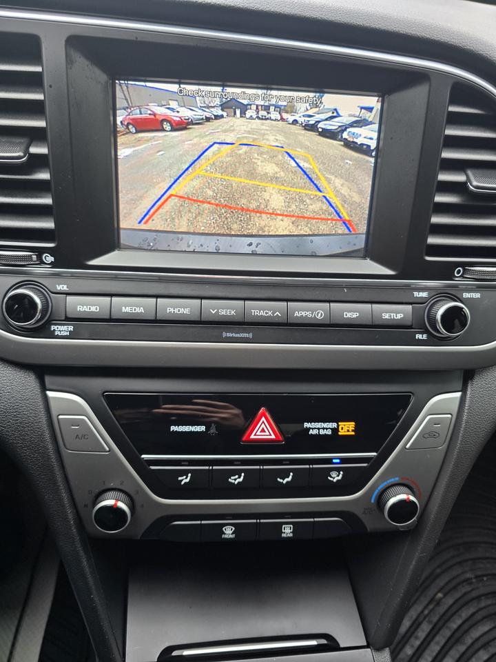 2017 Hyundai Elantra SE Photo