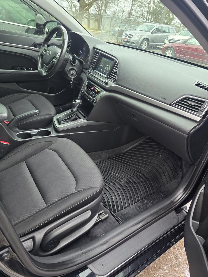 2017 Hyundai Elantra SE Photo