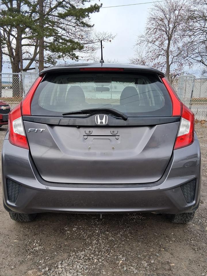2015 Honda Fit LX Photo4